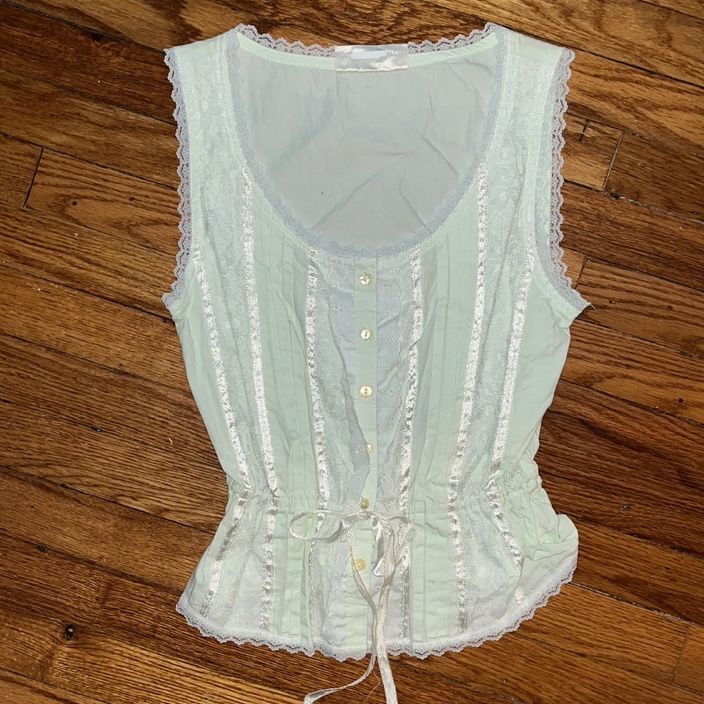 Vintage lace sweetheart top 🩵